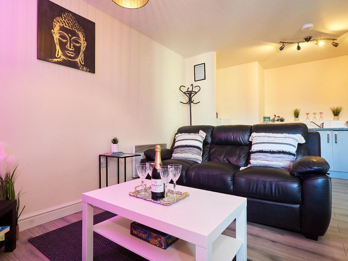 Beauchamp Suite In Coventry City Centre Cv1 For Contractors Professionals Tourists Relocators Students And Family Exterior foto