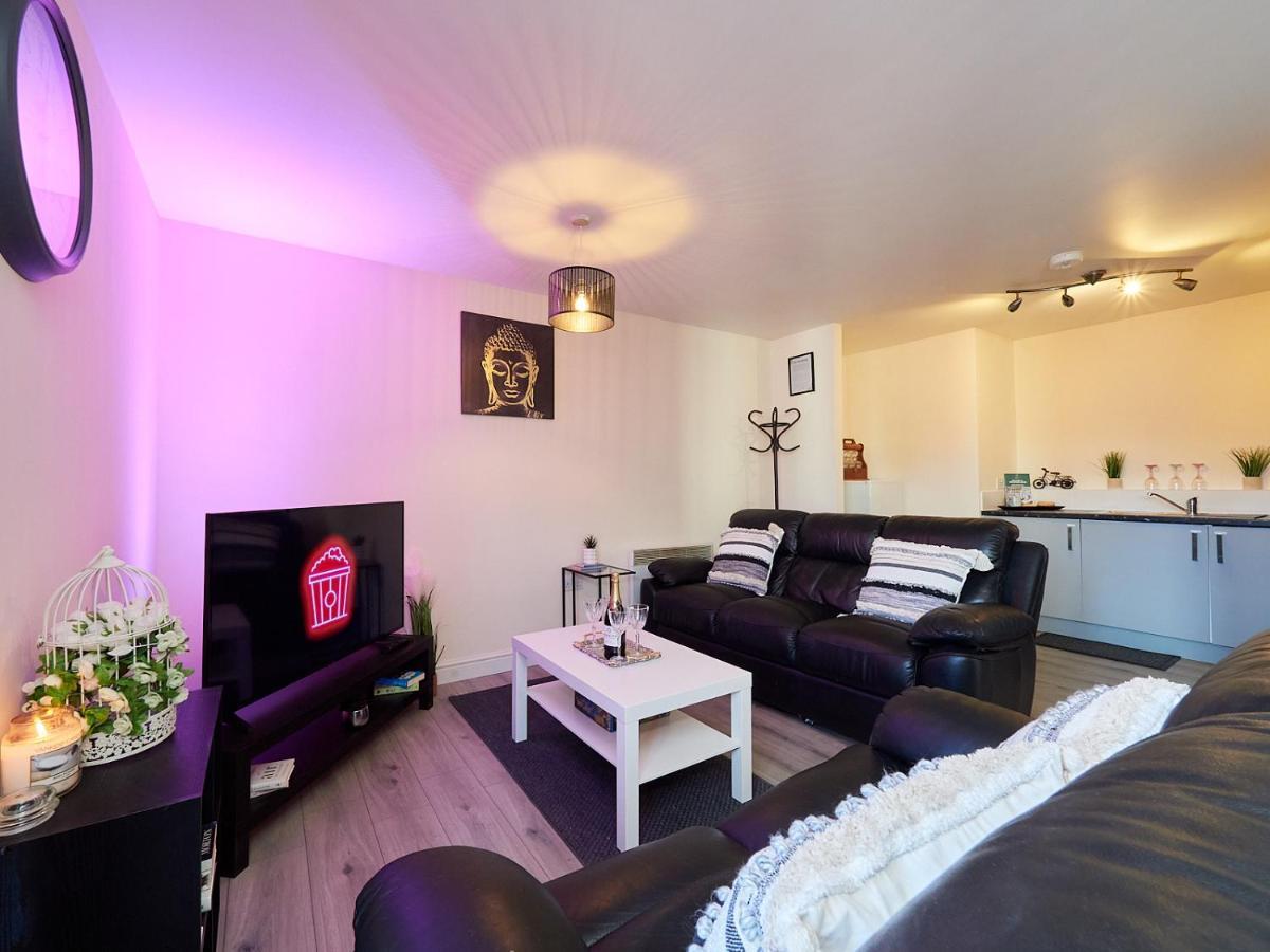 Beauchamp Suite In Coventry City Centre Cv1 For Contractors Professionals Tourists Relocators Students And Family Exterior foto