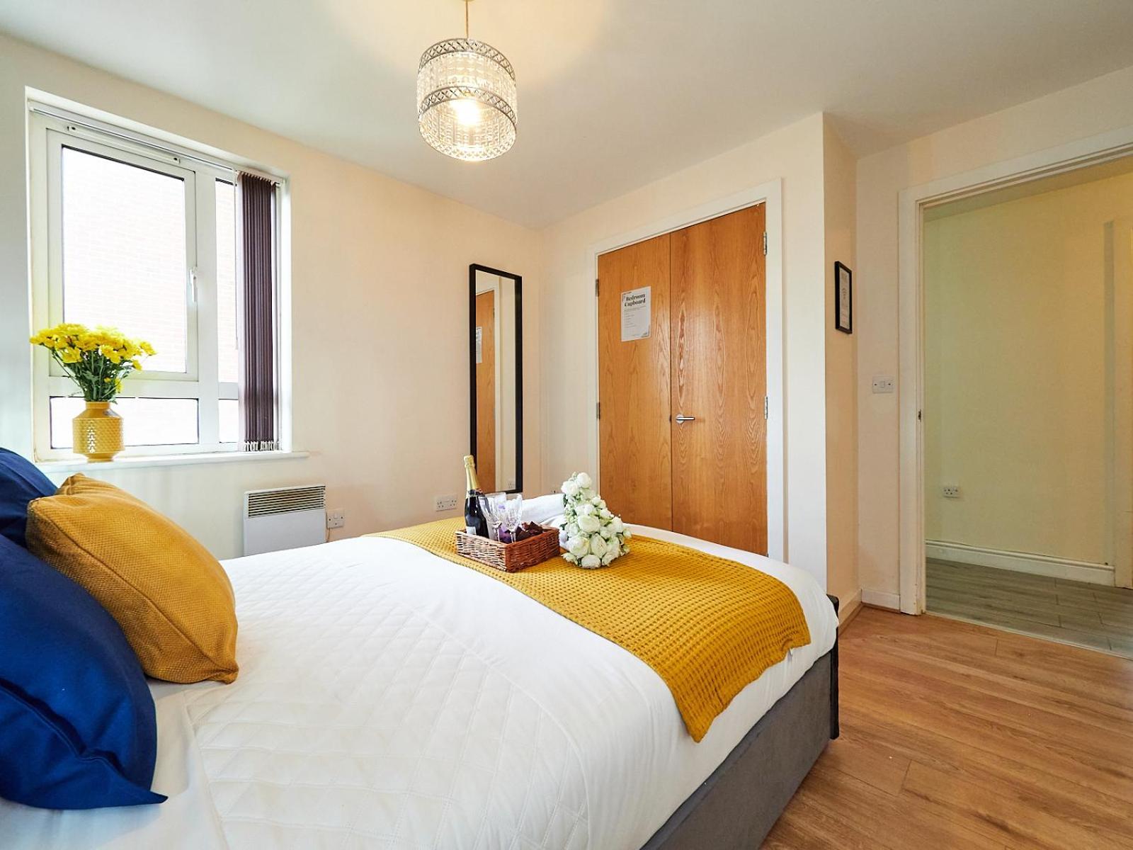 Beauchamp Suite In Coventry City Centre Cv1 For Contractors Professionals Tourists Relocators Students And Family Exterior foto